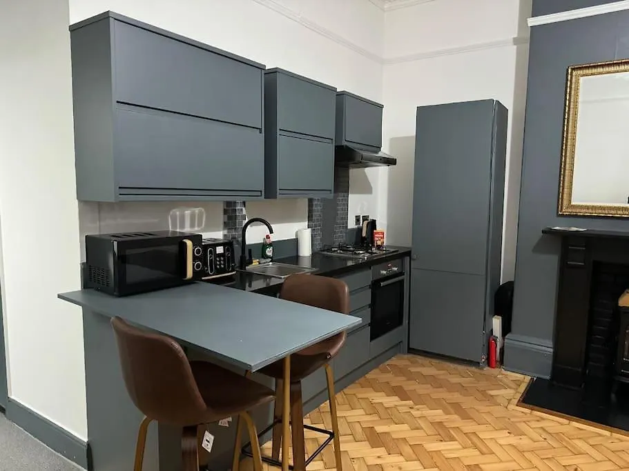 Stylish 2-Bed In Trendy Jesmond Apartment